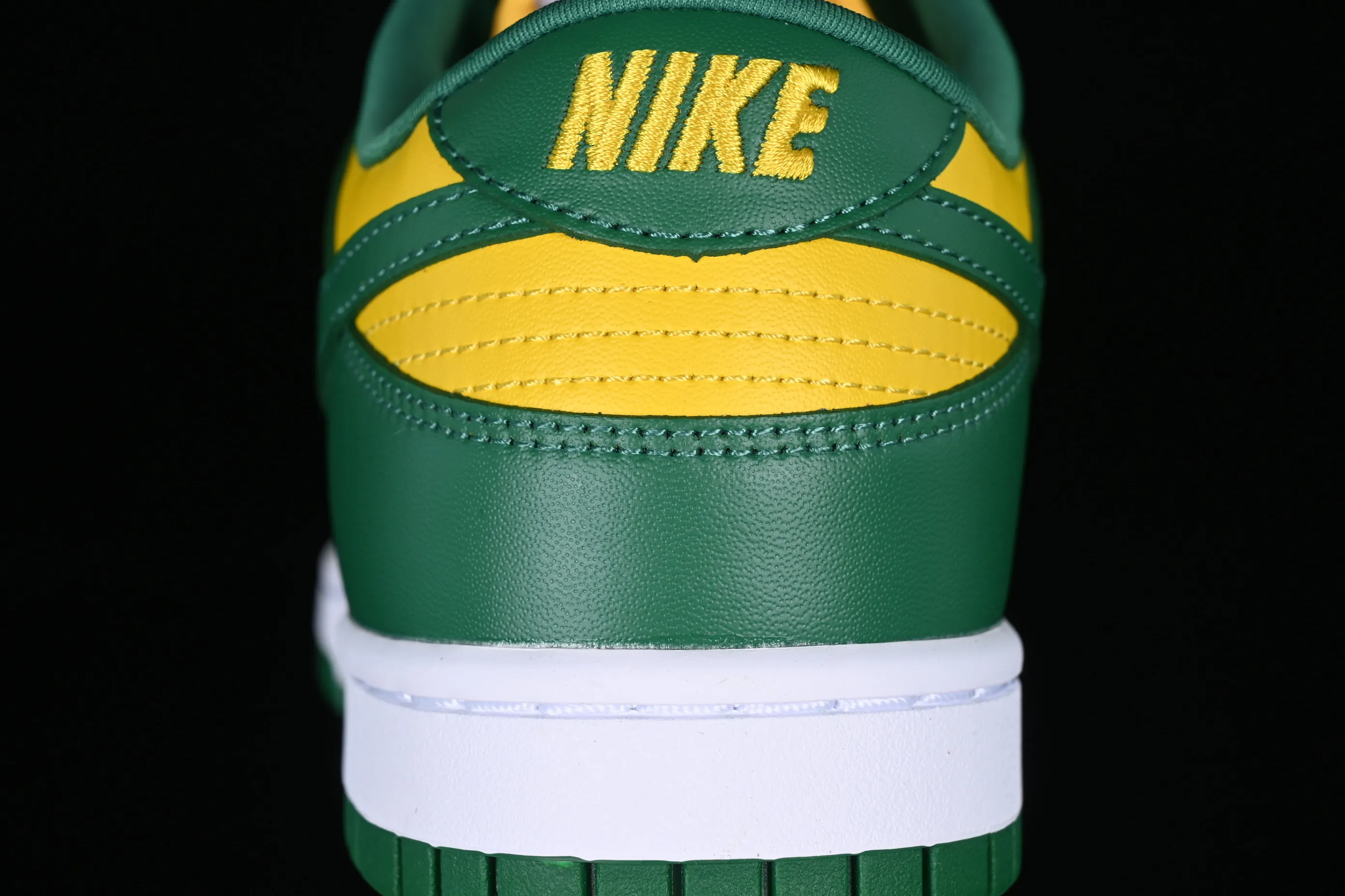 All categories Nk SB Dunk series Nk SB Dunk Low low-top sneakers Nk Dunk SB Low SP "Brazil" University of Oregon color SB low-top sports and leisure sneakers CU1727-700